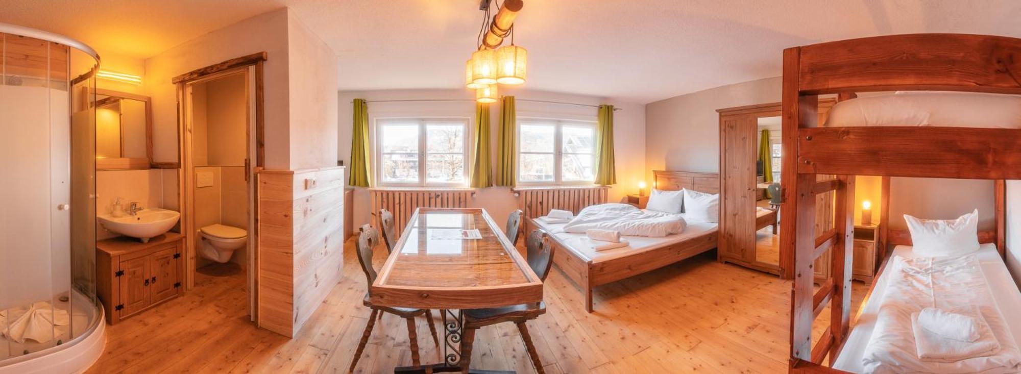 Quadruple Room,1530689062:JPEG